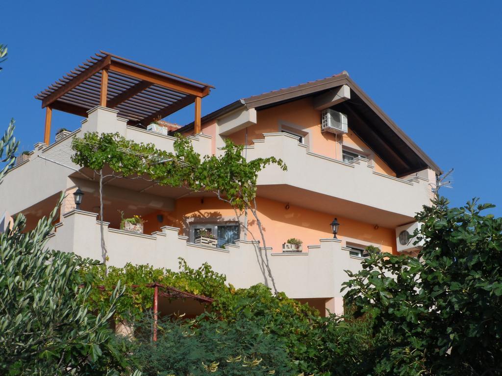 Apartments Villa Marija Gornji Karin Kültér fotó