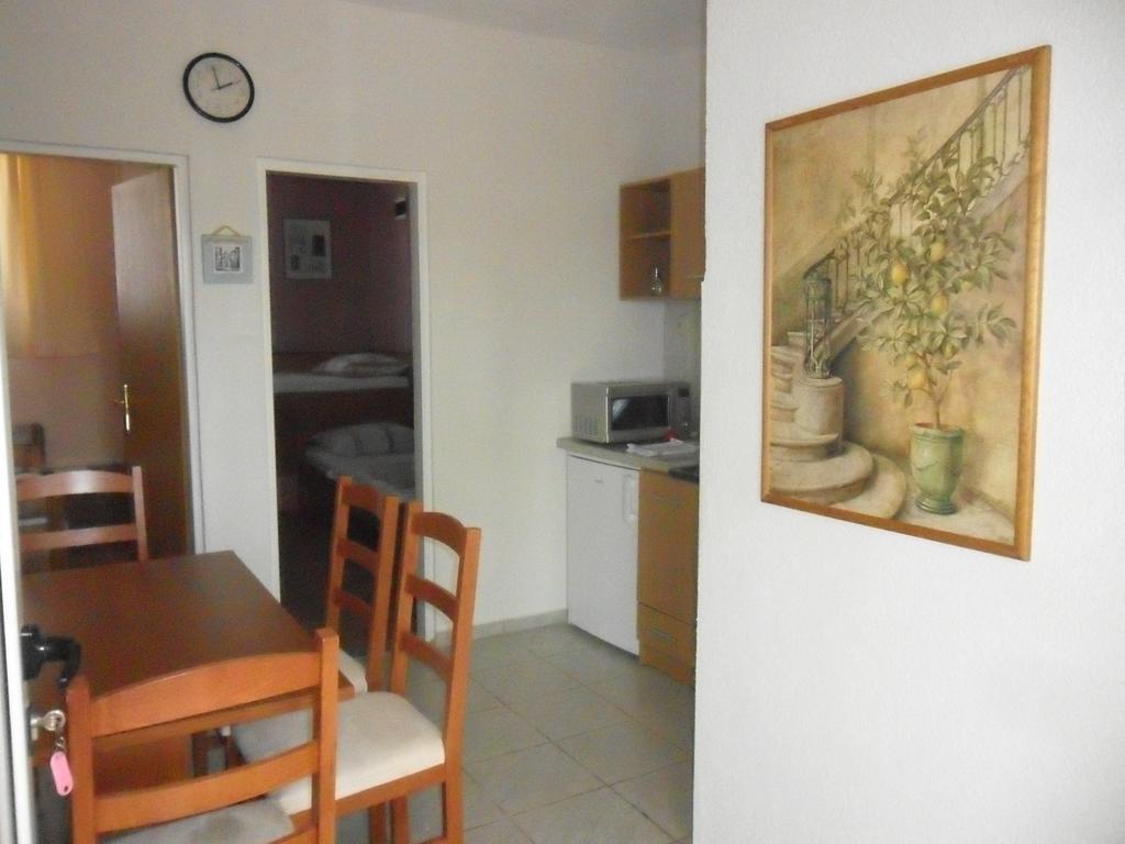 Apartments Villa Marija Gornji Karin Szoba fotó